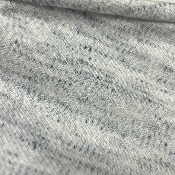 Bundle of 2 Haggar Men's Long Sleeve Tops in Navy and Light Gray- Size Large - Picture 3 of 5